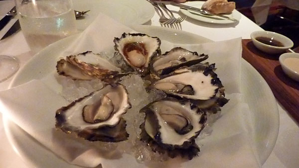 Half dozen natural oysters