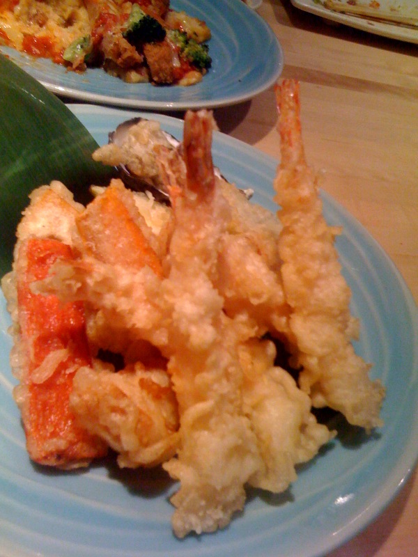 Tempura prawns and vege