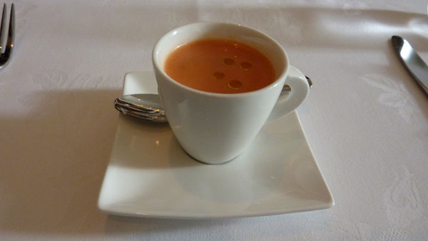 Chilled tomato gaspacho